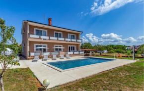 Nice Home In Valbandon With Outdoor Swimming Pool